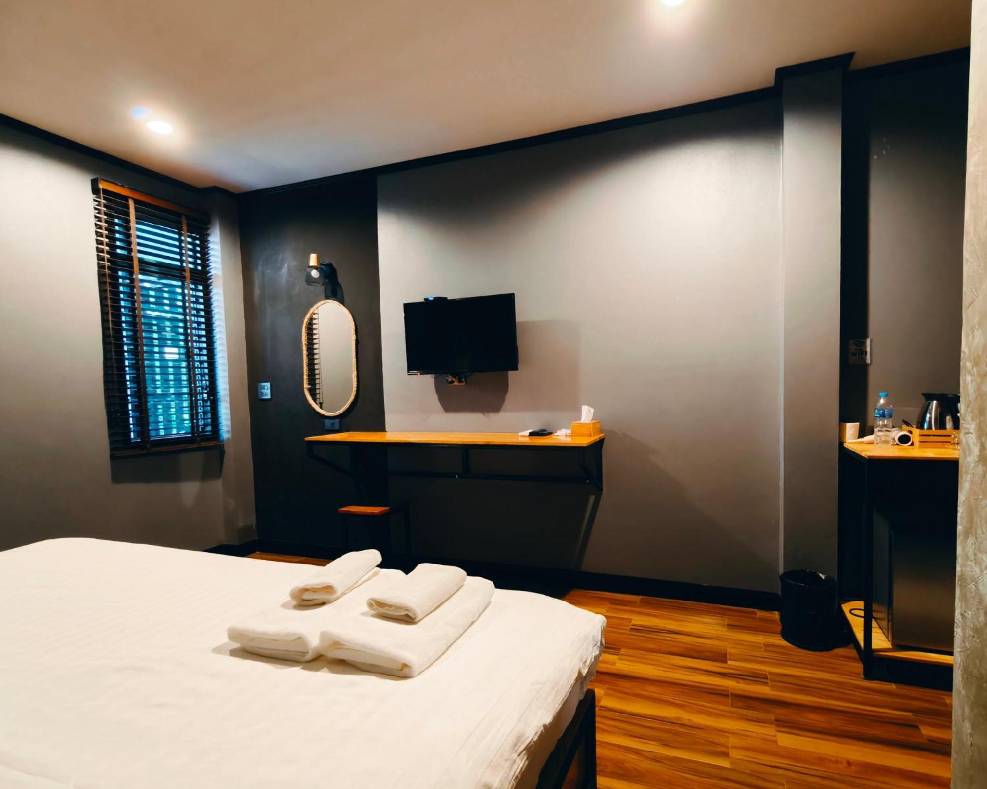 Lanta Chaolay Hostel Ko Lanta Buitenkant foto