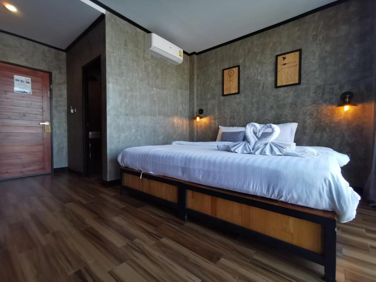 Lanta Chaolay Hostel Ko Lanta Buitenkant foto