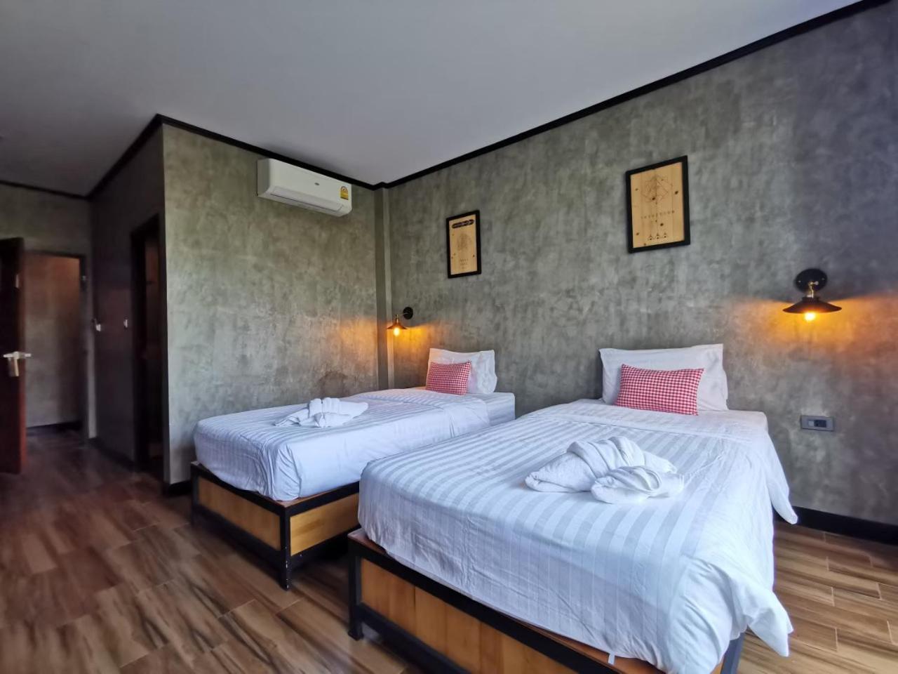 Lanta Chaolay Hostel Ko Lanta Buitenkant foto
