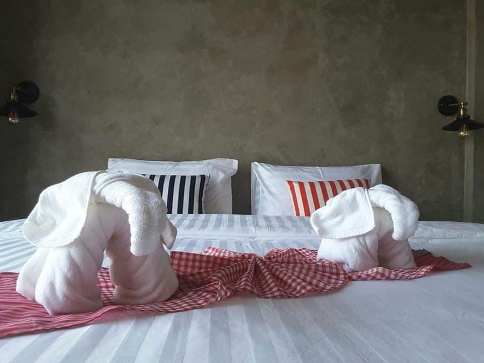 Lanta Chaolay Hostel Ko Lanta Buitenkant foto