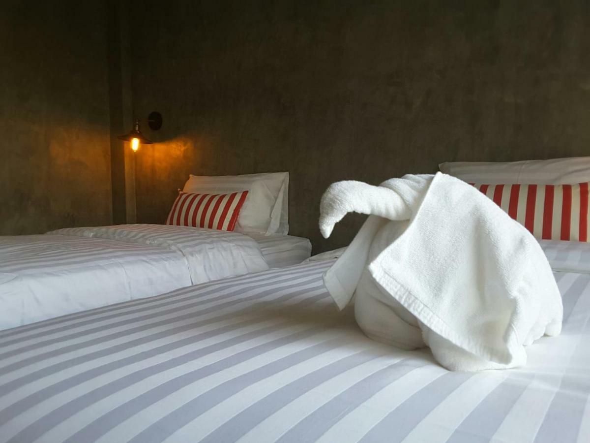 Lanta Chaolay Hostel Ko Lanta Buitenkant foto